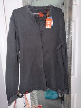 Men’s superdry top